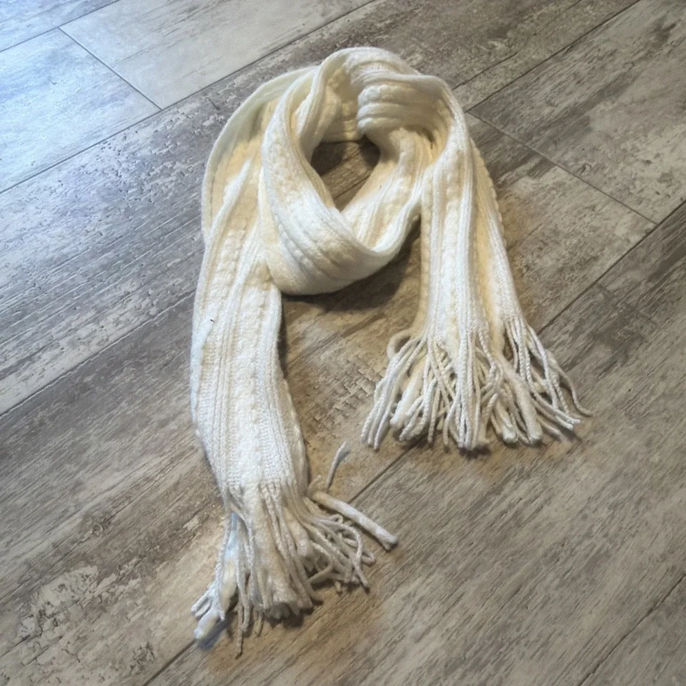 Cream Color Ribbed Knit Scarf Winter Muffler Style Scarf